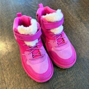 UGG Plush Toddler Girl Boots/Sneakers SZ 11
